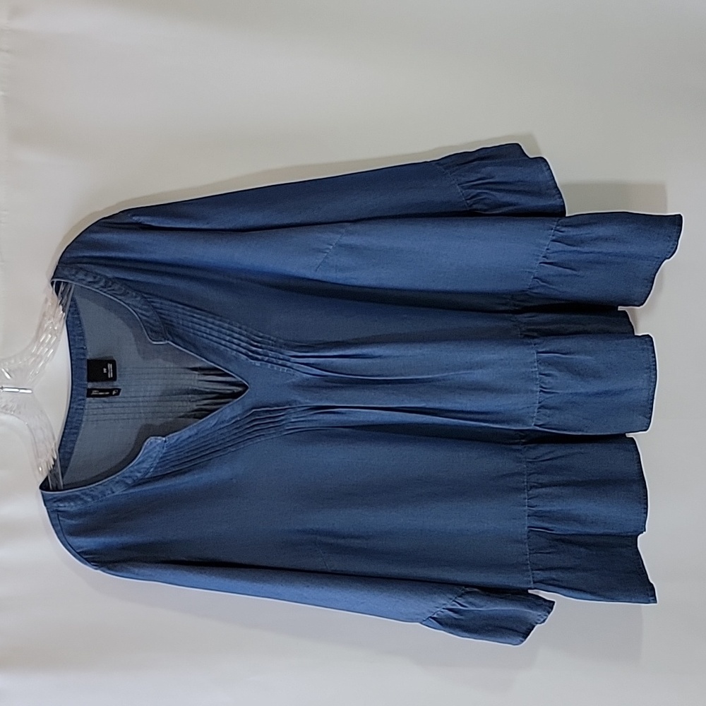 NEW DIRECTIONS Curvy | Chambray Peplum Top